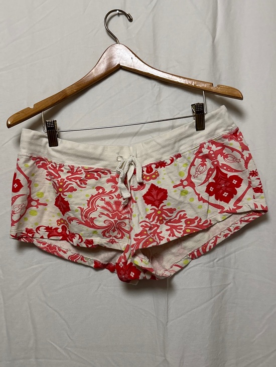 725 Originals Pants - Y2K 725 Originals mini/micro shorts in pink/white paisley pattern